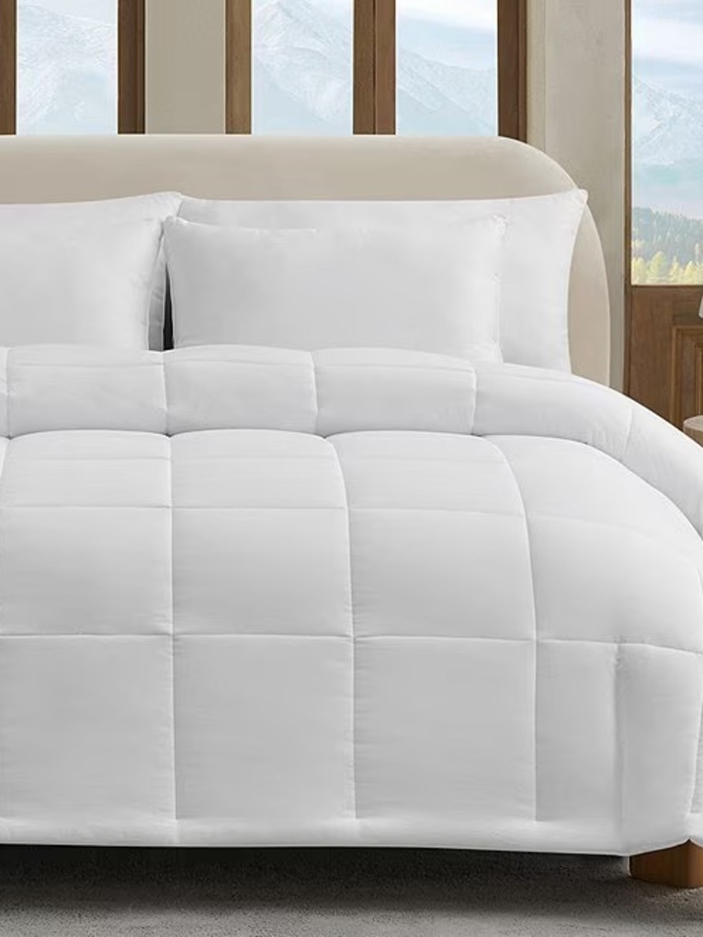VGUC UGG Down Alternative Comforter - Full/Queen